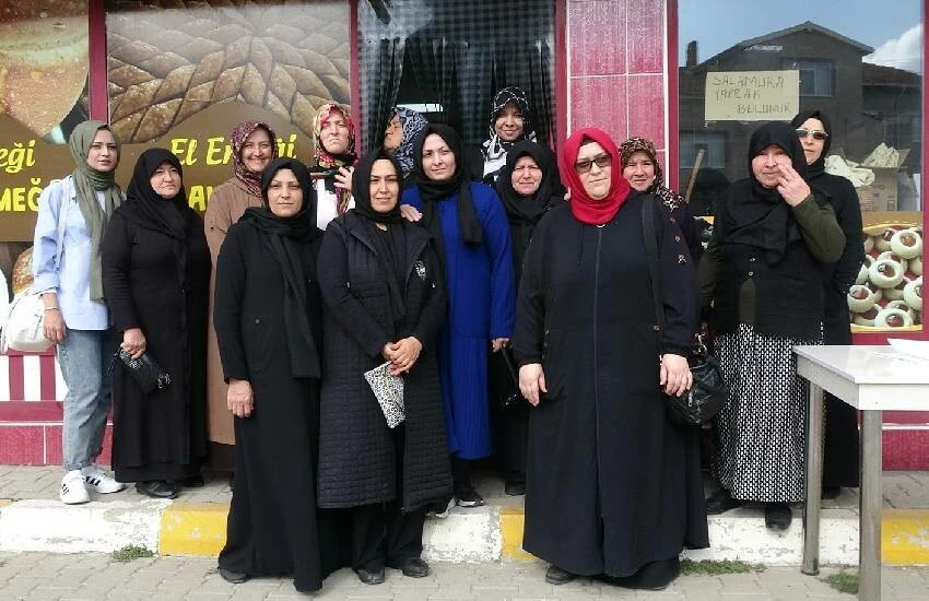 Mandıracı hayvan ayrımı yaptı, üretici çareyi eylemde buldu! Mücadele manda sütü için…