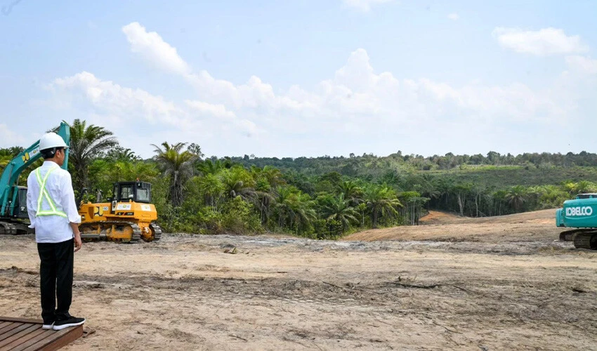 Endonezya Devlet Başkanı, 'yeni başkentte' havalimanı temel atma törenine katıldı