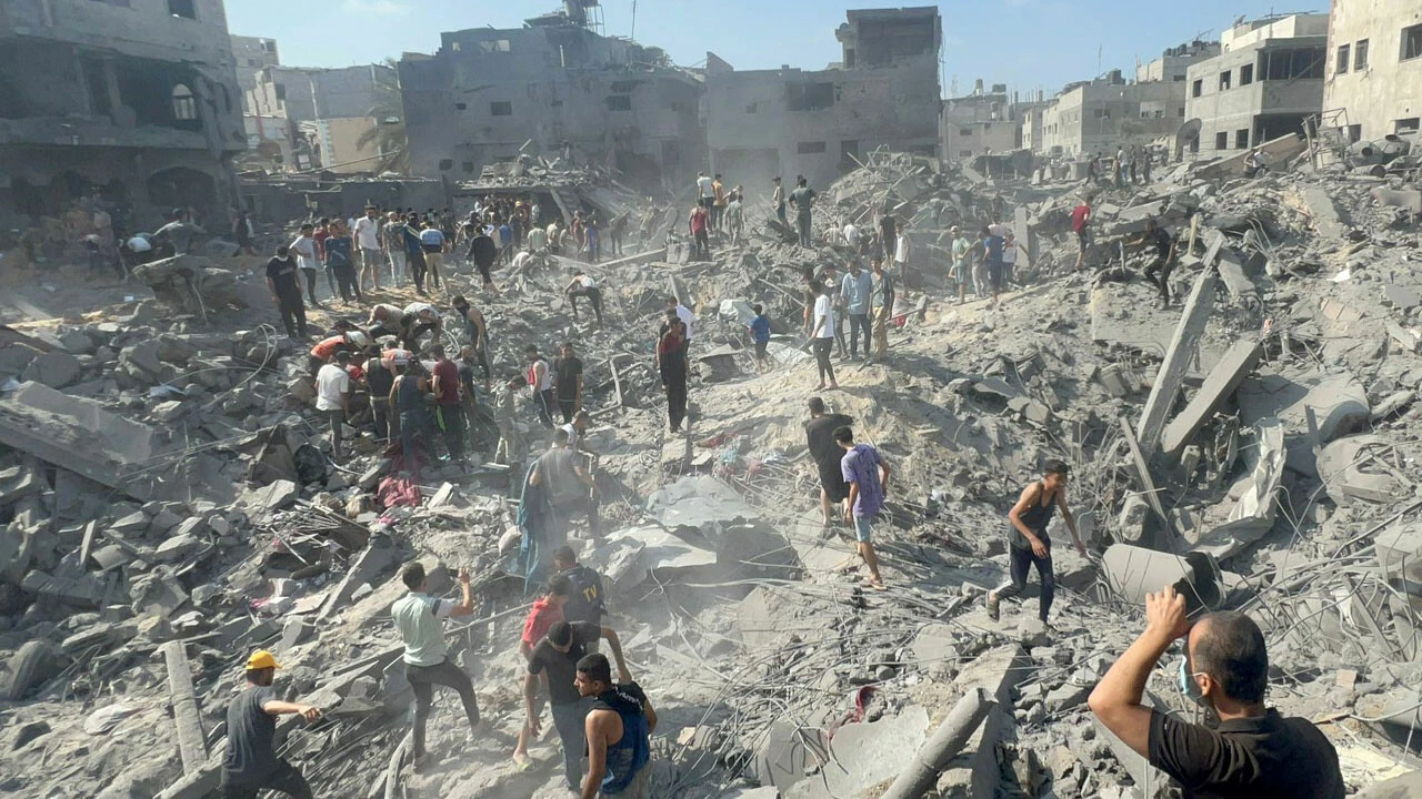 İsrail'den gölgeleme taktiği: Önce öldürüp, sonra karartıyor