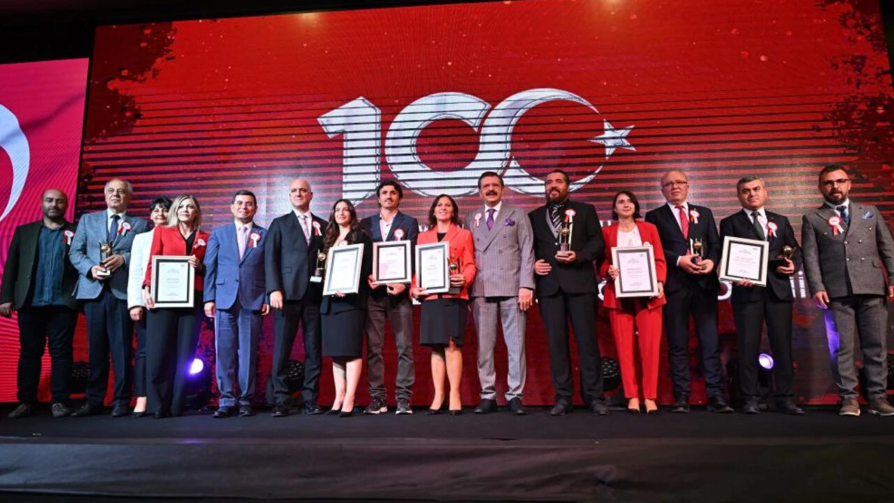 ATSO Cumhuriyet&#039;in 100. Yıl Ödül Töreni&#039;nde İHA’ya basın ödülü