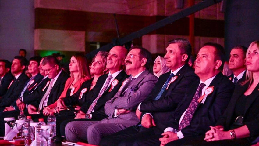 ATSO Cumhuriyet'in 100. Yıl Ödül Töreni'nde İHA’ya basın ödülü