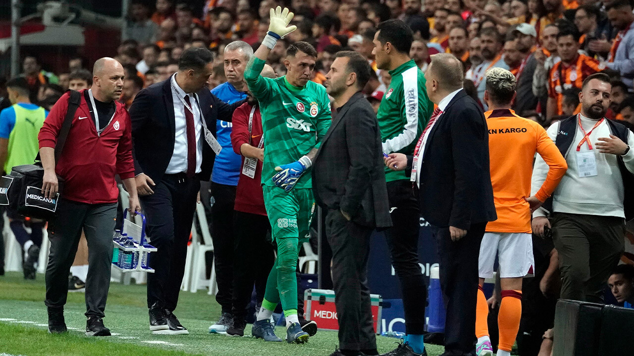 Galatasaray’a Fernando Muslera şoku!