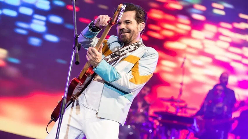 Bir gecede dudak uçuklatan rakamlar! Ünlü isimlerin yılbaşı tarifeleri belli oldu