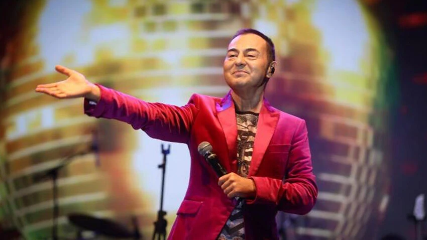 Bir gecede dudak uçuklatan rakamlar! Ünlü isimlerin yılbaşı tarifeleri belli oldu