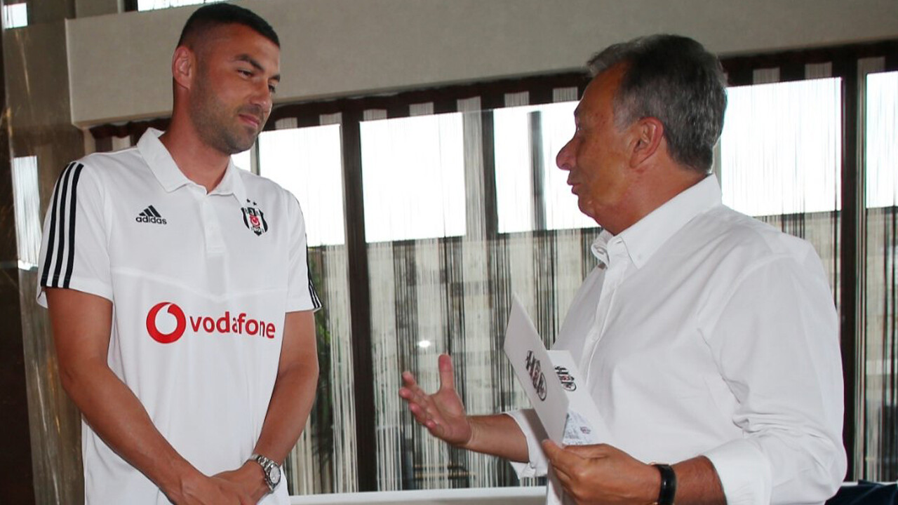 Beşiktaş&#039;ta istifa depremi! Yönetime sundu