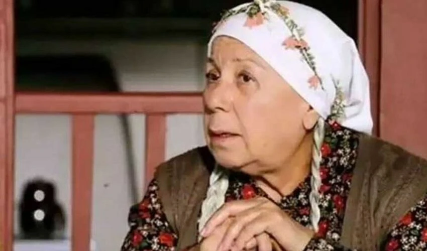 78 yaşındaki oyuncu 22 yıl sonra hayat arkadaşıyla evlendi