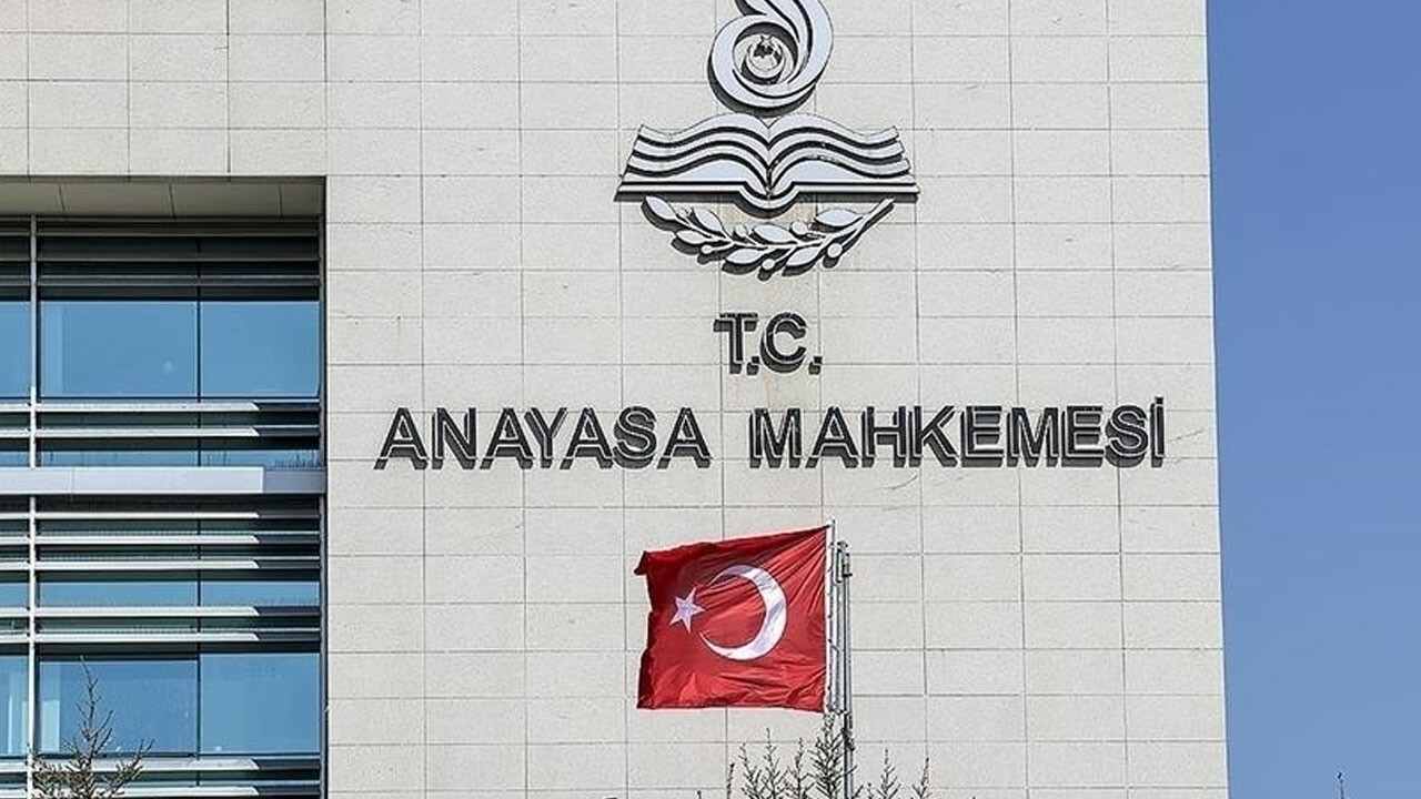 Son dakika! AYM&#039;den &#039;dezenformasyon yasası&#039; kararı: İptal istemini reddetti