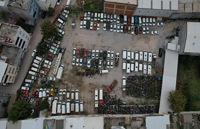 Yedieminden yeni teklif: Otoparkta bekletilen tüm araçlar satışa çıksın