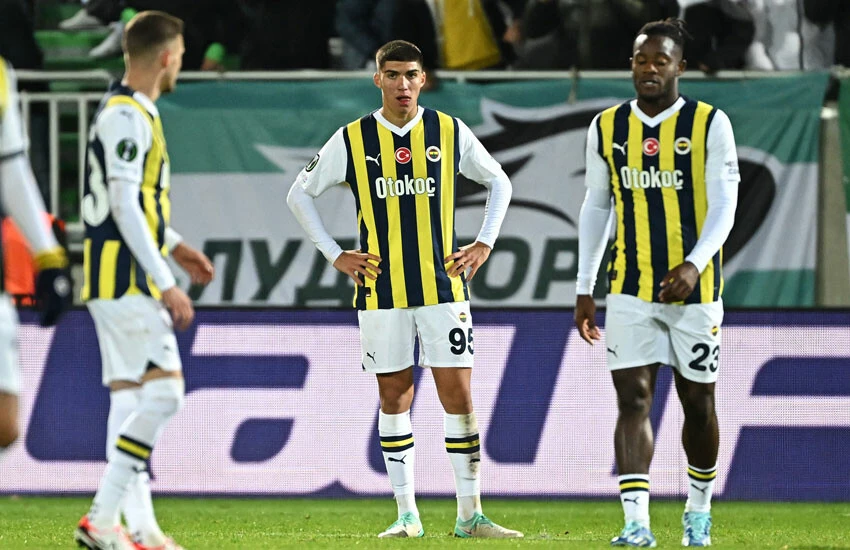 Diğer yandan Yusuf, bu sezon Konferans Ligi'nde Ayyoub Bouaddi'nin (16 yaş 3 gün) ardından bir maça ilk 11'de başlayan en genç oyuncu oldu.