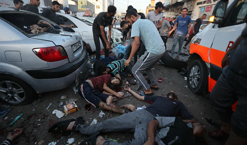 Gazze'nin güneyine giderken öldürüleceklerini bilen Filistinliler Şifa Hastanesi'nde
