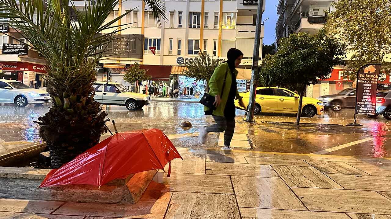 İstanbul, İzmir, Muğla... Meteoroloji il il uyardı: Metrekareye 100 kg yağış düşecek (11 Kasım 2023 Cumartesi hava durumu)