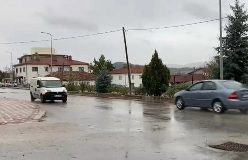 Tedbirli olun! Valilikten Marmara Bölgesi'nde 5 kent için sağanak uyarısı