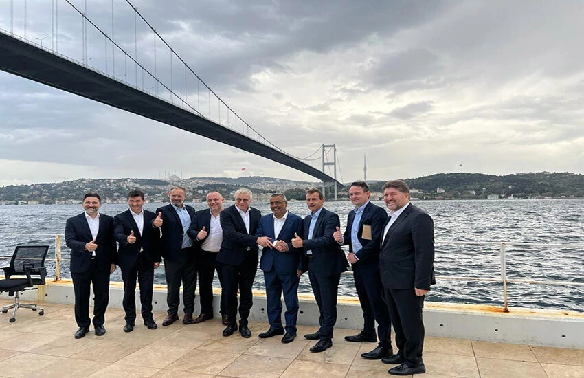 THY, tarihindeki en büyük alım: Görüşmeler yapıldı, filoya yeni uçaklar geliyor