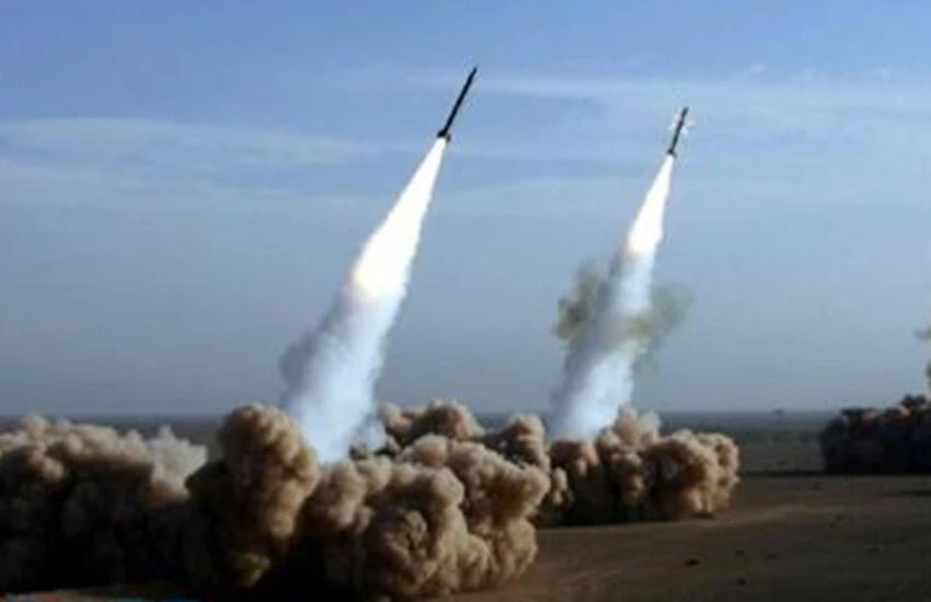 Hizbullah'tan İsrail'e güdümlü füzelerle saldırı