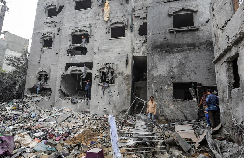 İsrail ablukası altındaki Gazze'de sivil vatandaşlar mağdur.