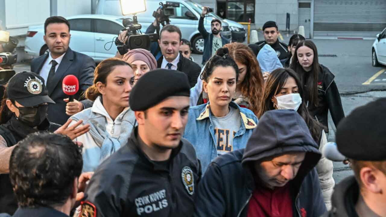 &#039;Oğlum sana kim bakacak&#039; diye bağırmıştı... Dilan Polat hapisten fenomen arkadaşına haber gönderdi!