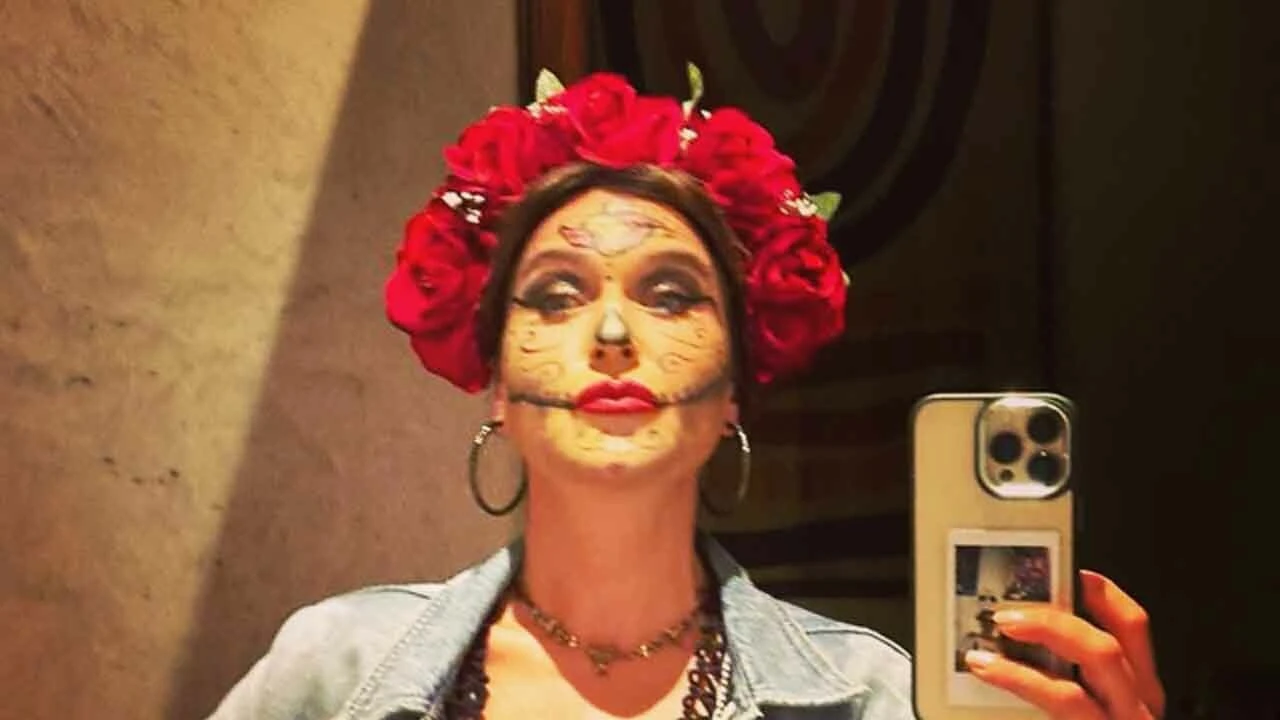 Meğer yıllardır hayalini kuruyormuş... Şevval Sam 50. yaş gününü sıra dışı yerde kutladı