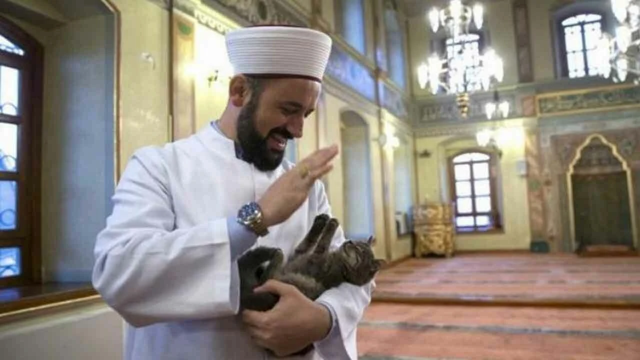 Mekke'de 'Gazze' ve 'Filistin' dediği için gözaltına alınan İmam Mustafa Efe serbest bırakıldı