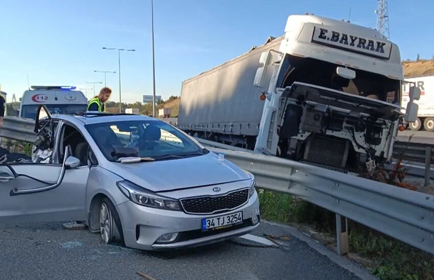 Kuzey Marmara Otoyolu'nda feci kaza! Tır ile otomobil çarpıştı: 1 ölü, 4 yaralı
