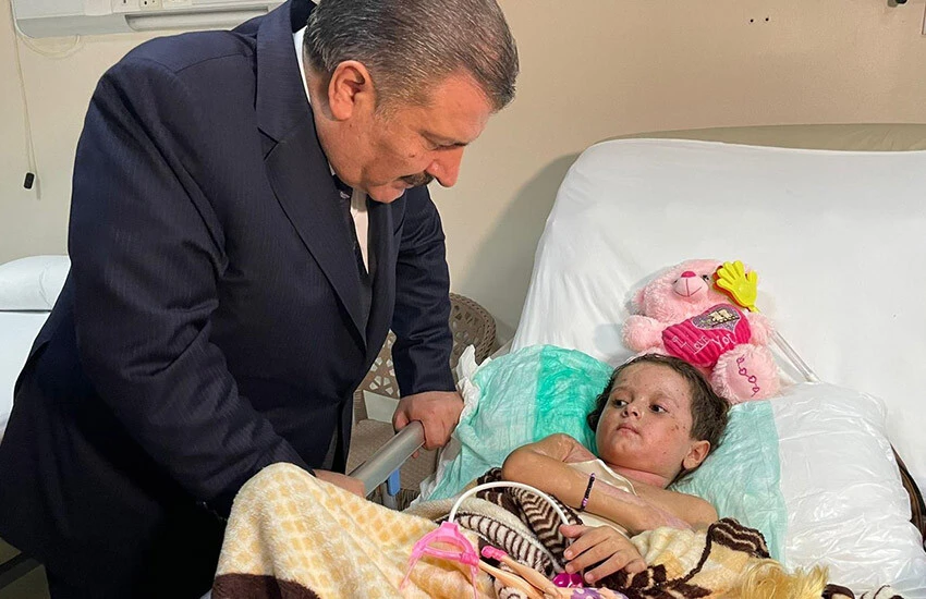 Cumhurbaşkanı Erdoğan'dan, Gazze'den Türkiye'ye getirilen hastalara ziyaret