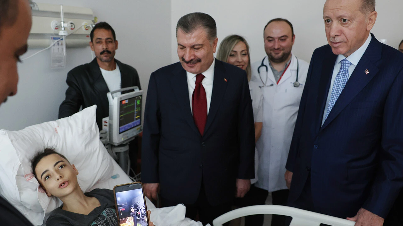 Cumhurbaşkanı Erdoğan'dan, Gazze'den Türkiye'ye getirilen hastalara ziyaret