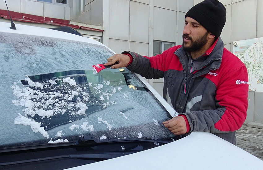 Kara kış 'merhaba' dedi! Kar kalınlığı 20 santimetreye ulaştı: Hava sıcaklığı -5’e düştü