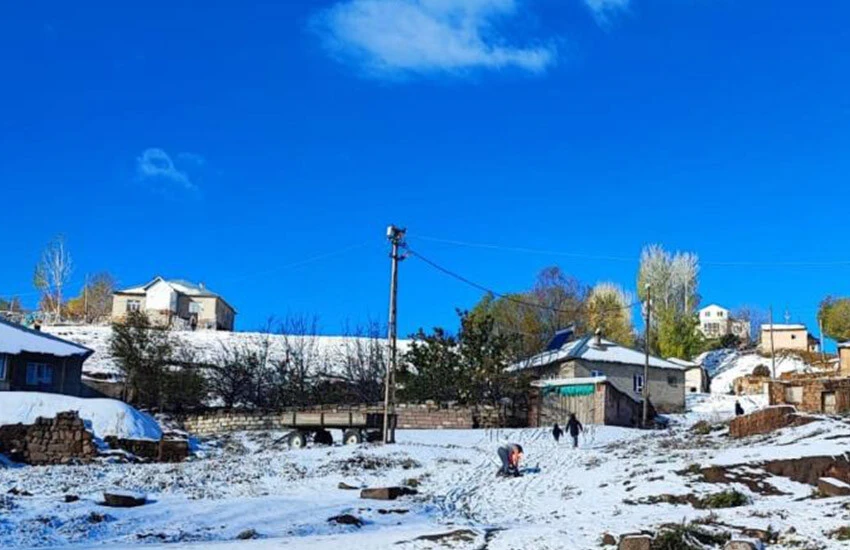 Doğu'da kar yağışı etkili oluyor.