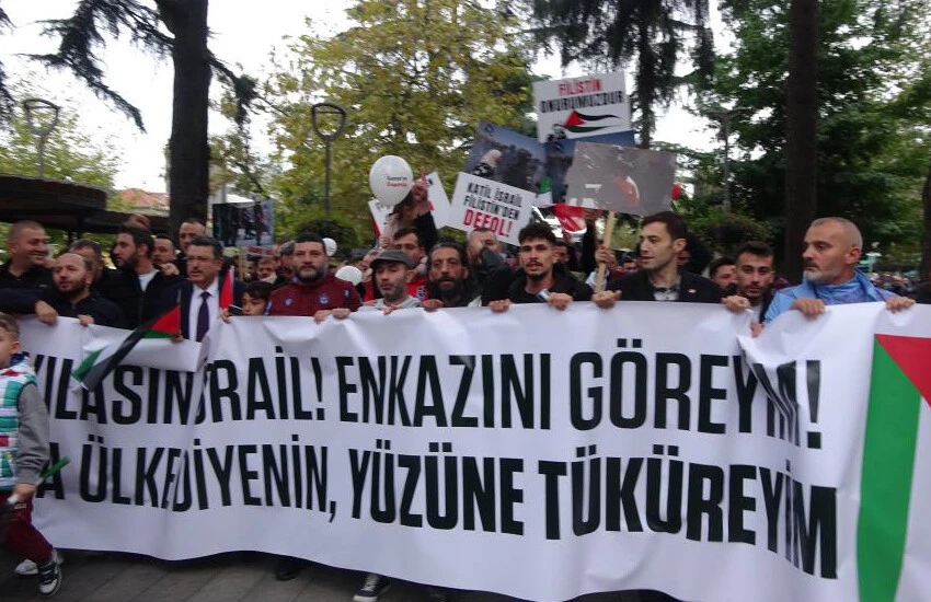 Trabzonsporlu taraftarlardan İsrail'e tepki, Filistin'e destek yürüyüşü
