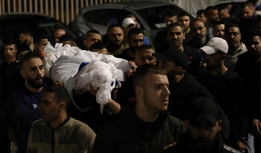 Filistin devlet televizyonu: İsrail'in Nablus'taki Balata Mülteci Kampı'na düzenlediği SİHA saldırısında 5 Filistinli hayatını kaybetti.