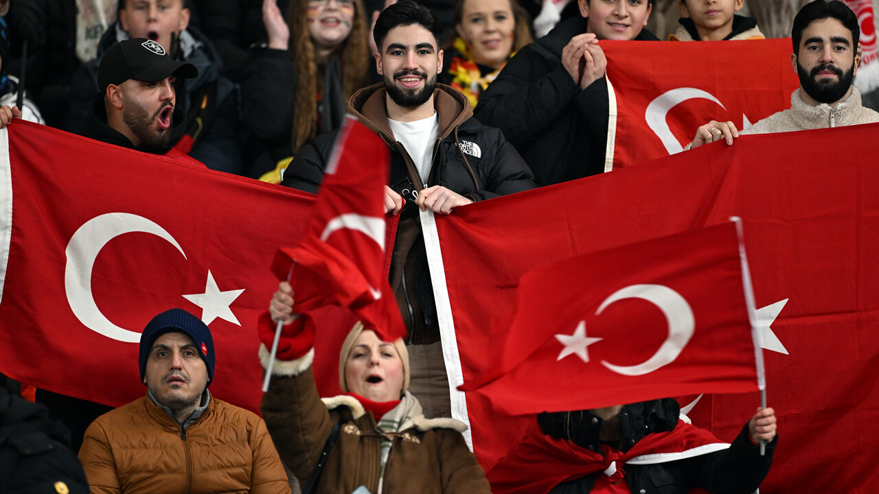 Almanlar kendi evlerinde neye uğradığını şaşırdı!