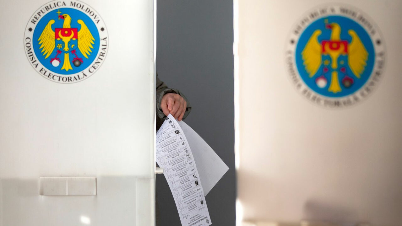 Moldova yerel seçimlerin ilk turunda liderlerini seçemedi: Halk ikinci kez sandıkta