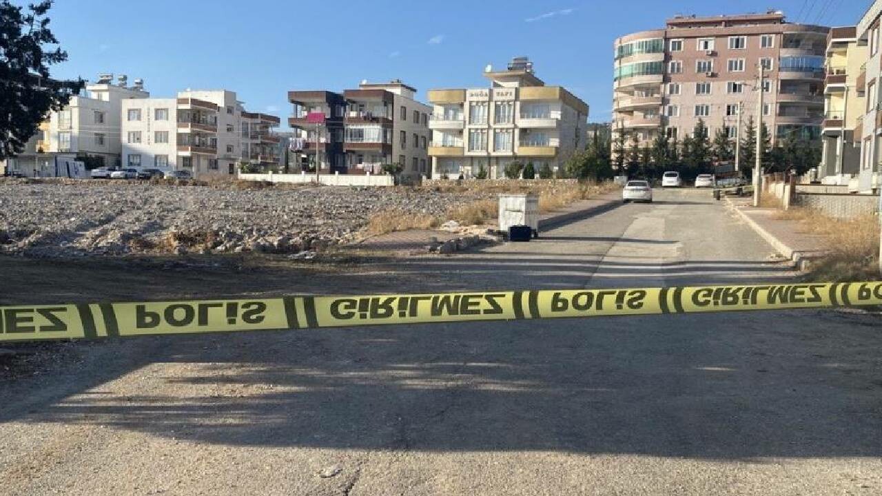 Adıyaman&#039;da bomba paniği! Çöpün yanına bırakılan valiz alarma geçirdi