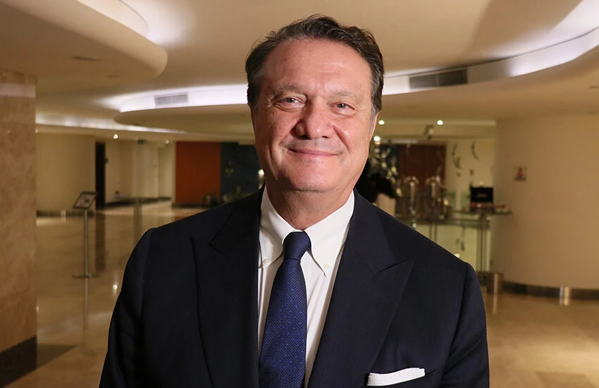 Beşiktaş başkan adayı Hasan Arat, Ahmet Nur Çebi'yi topa tuttu