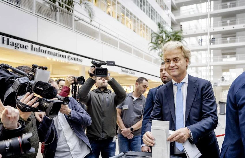 Hollanda seçimlerinde şaşırtan anket sonucu: İlk sonuçlar Özgürlük Partisi'ni işaret etti