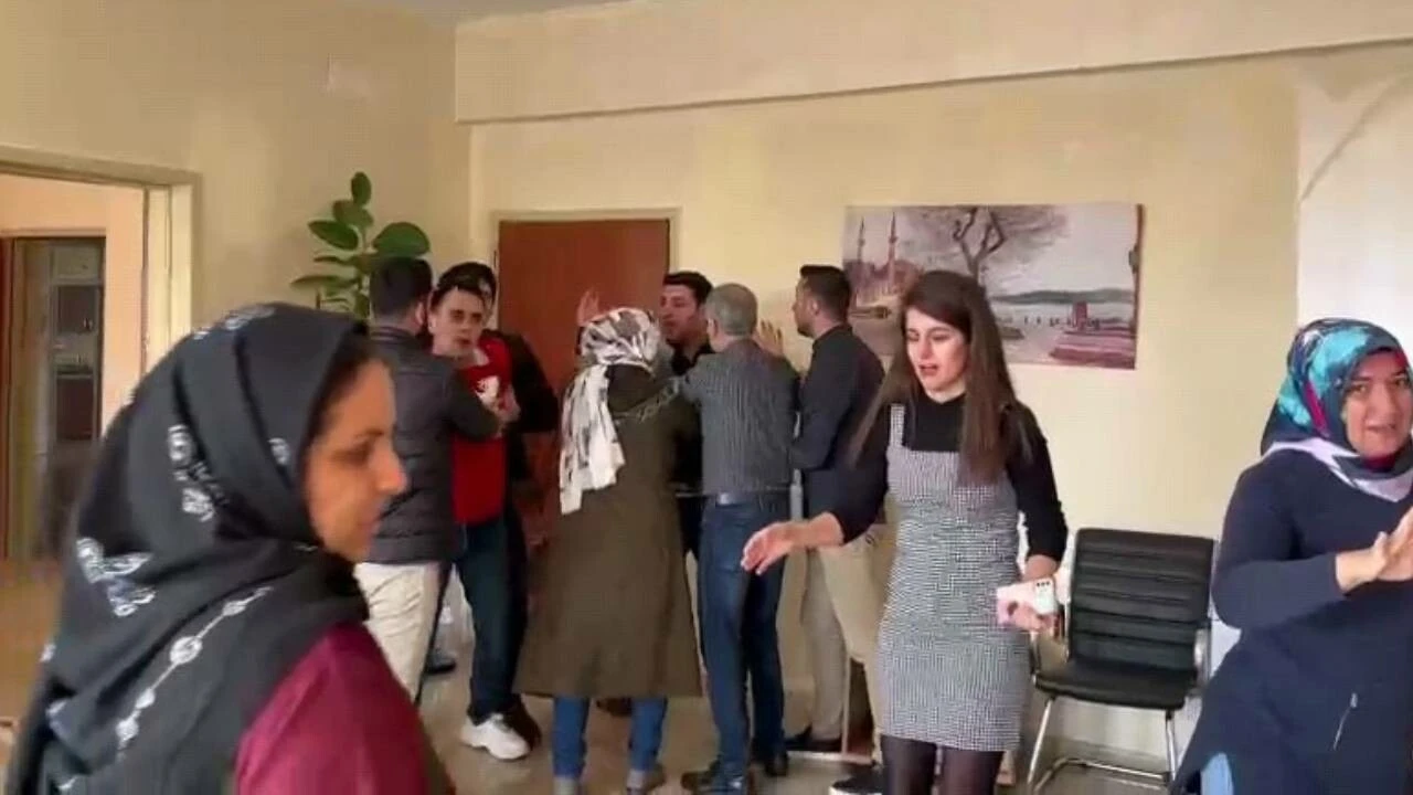 Şanlıurfa'da 3 öğretmen darp edildi... Saldırganlar gözaltında