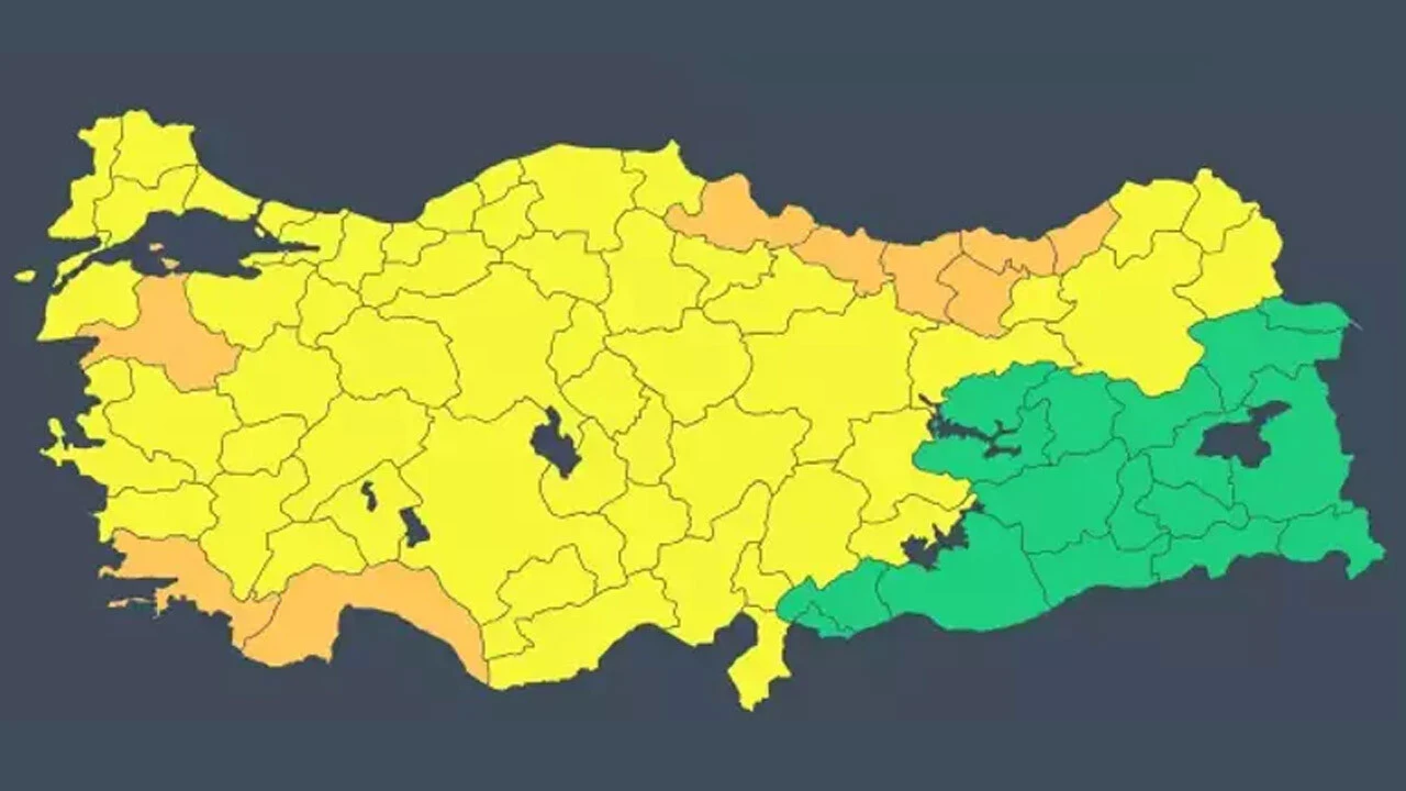 Meteoroloji 64 il için uyardı: Kar yağışı İstanbul'da başlayacak, Türkiye'yi esir alacak