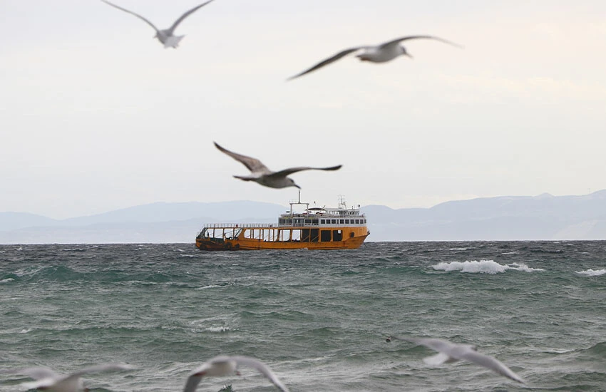 fırtına Deniz ulaşımına <a href=