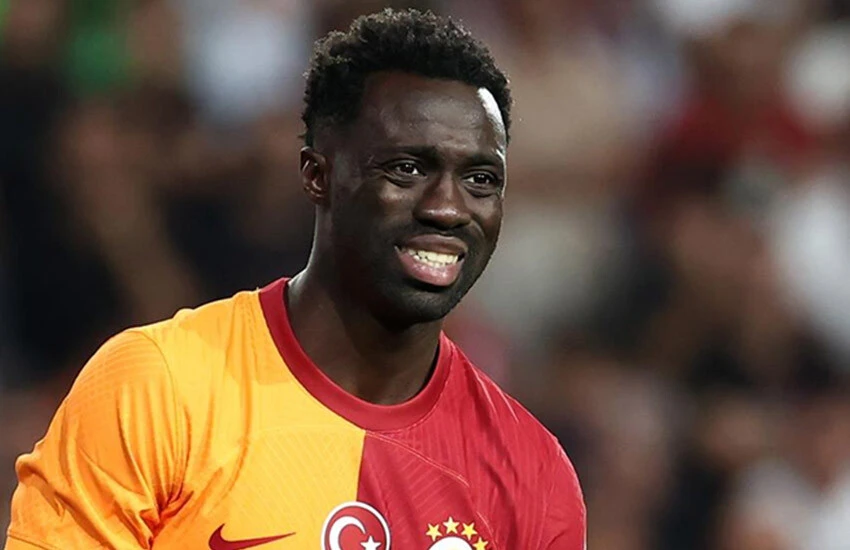 Galatasaray'a Davinson Sanchez şoku: Manchester United maçında yok
