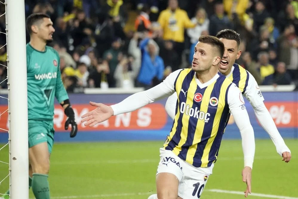 Fenerbahçe, Karagümrük maçı tartışmalarına noktayı koydu: Yeniden oynayalım