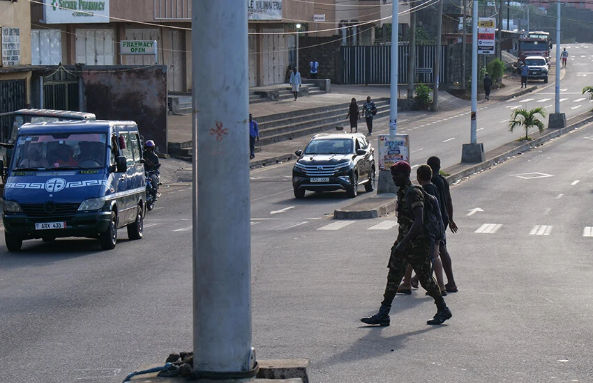 Afrika ülkesinde 2 bin mahkum kaçtı, dev operasyon başladı: Bilgi verene dolar yağacak