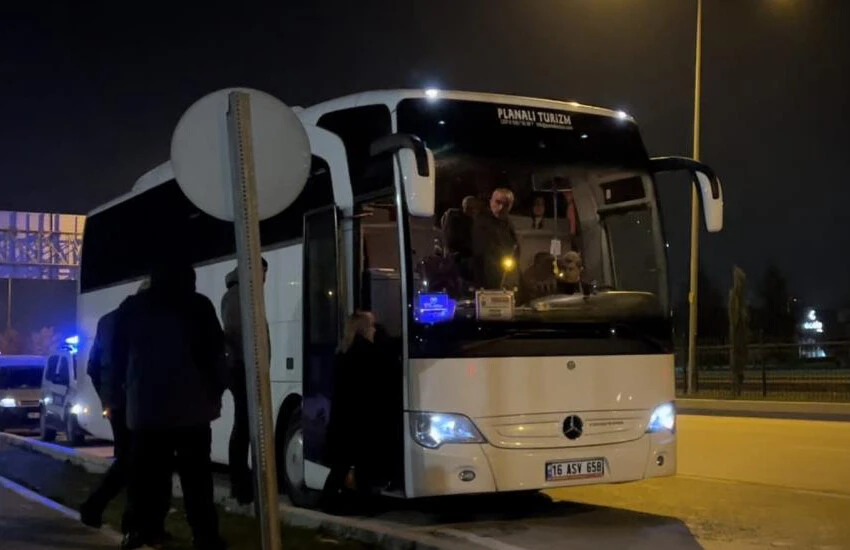 Çalıntı otobüsle Anıtkabir'e tur! Yolcular şoke oldu