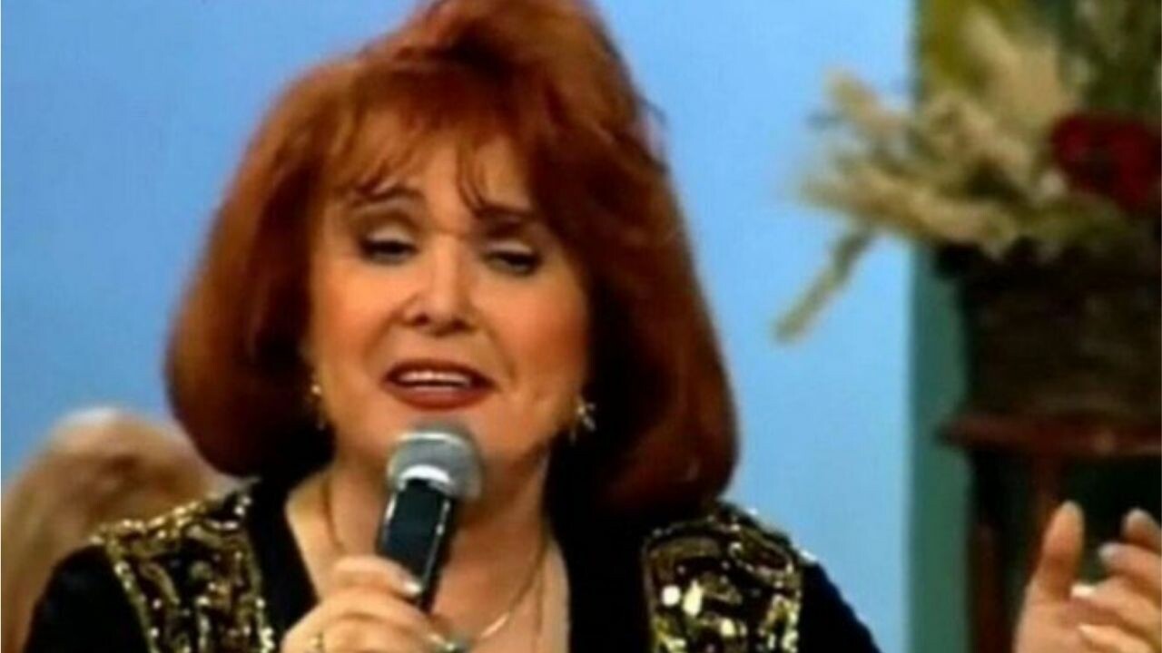 Ünlü şarkıcı Güzide Kasacı hayatını kaybetti