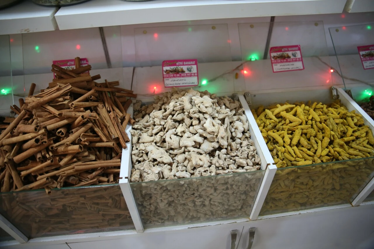 Hastalıklardan korunmak isteyenler aktarlara koştu