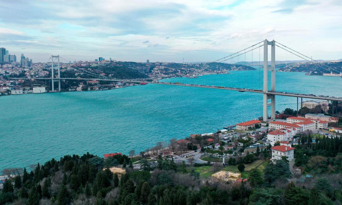 İstanbul Boğazı gemi trafiğine açıldı