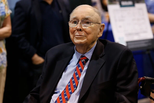Dünyaca ünlü yatırımcı Warren Buffet'in ortağı Charlie Munger hayatını kaybetti