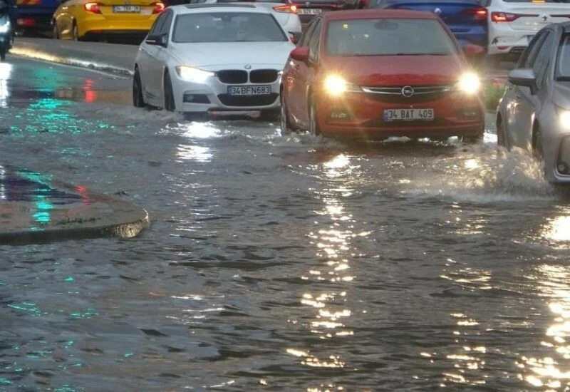 İstanbul sele teslim oldu.