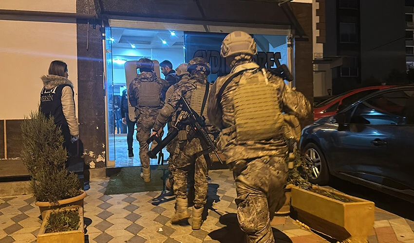 Mersin'de terör örgütü operasyonu: 12 şüpheli gözaltında