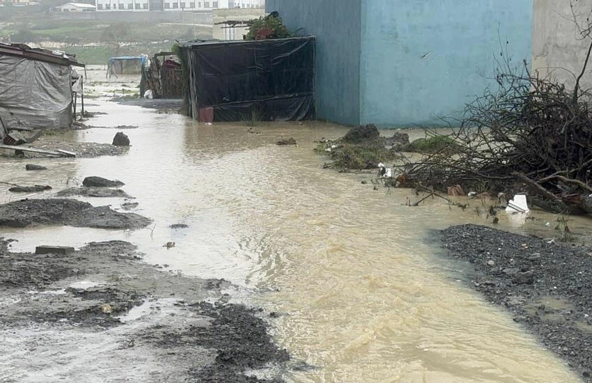İstanbul'da sağanak ve fırtına! Valilik duyurdu: 1 kişi hayatını kaybetti
