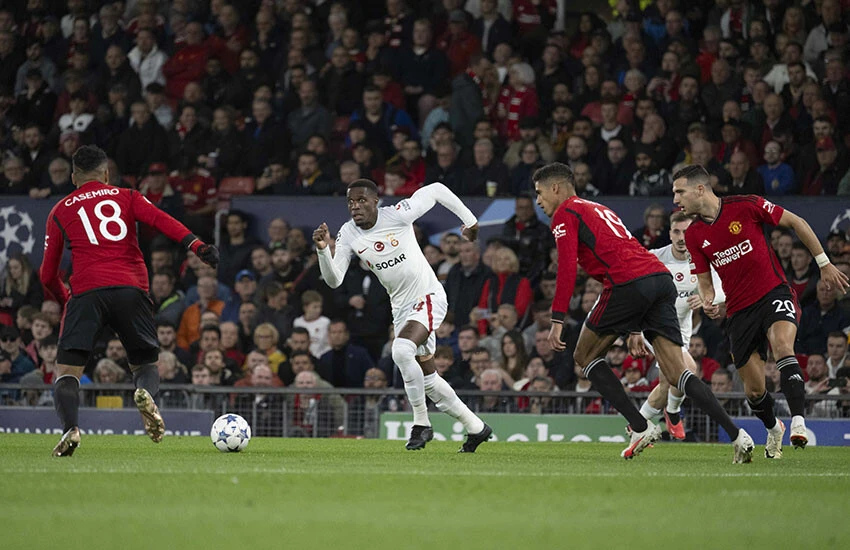 Futbolseverlere müjde: Galatasaray-Manchester United maçını 8 kanal şifresiz yayınlayacak