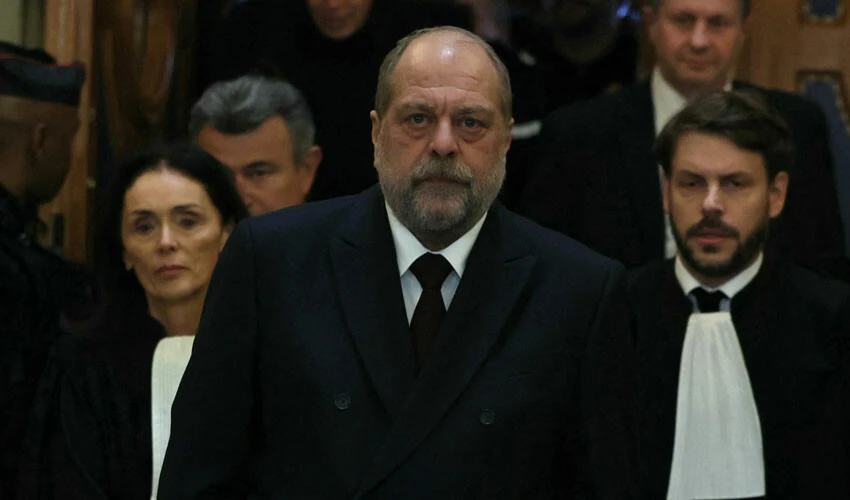 Fransa'da yasa dışı çıkar sağlamakla yargılanan Adalet Bakanı aklandı